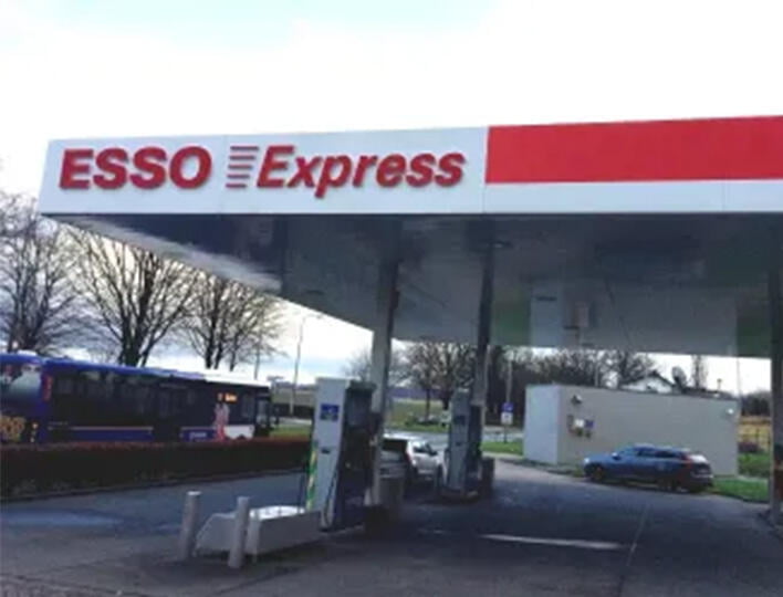 Renovierung Tankstellendach Esso Express Maastricht